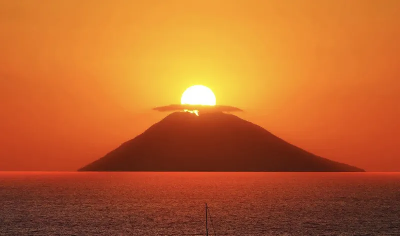Cerco compagnia per l’affascinante isola di Stromboli